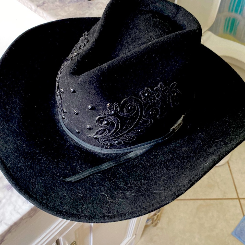 Ladies Black cowboy hat. Lady Jane 2 by Eddy Bros.